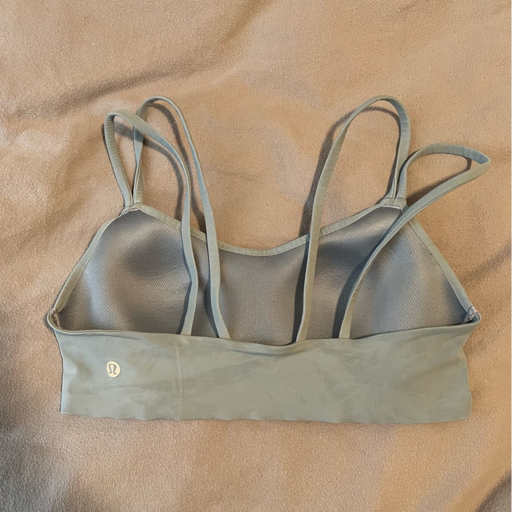 Lululemon Like a Cloud Bra - size 6 - light blue - 
Light Support, B/C Cup